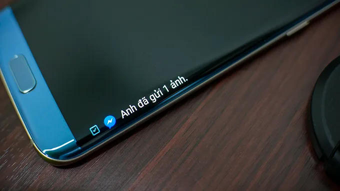 phu-phep-man-hinh-cong-galaxy-s7-edge-hien-dai-nhu-s8-s8-plus-1123