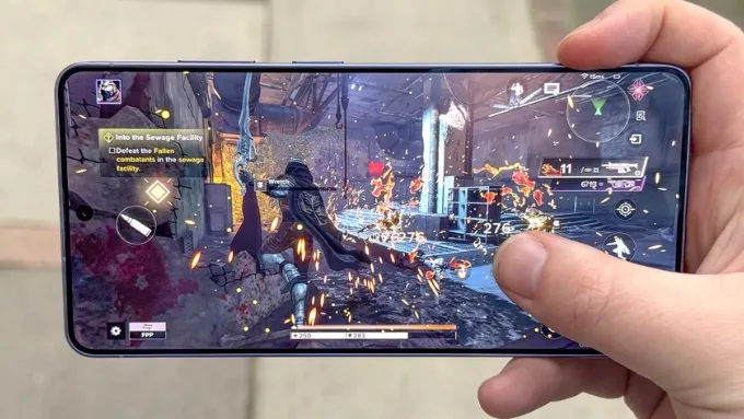 So sánh Samsung Galaxy S26 Ultra và Galaxy Z Flip 7 về hiệu năng