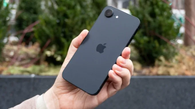 iPhone 16e màu Đen