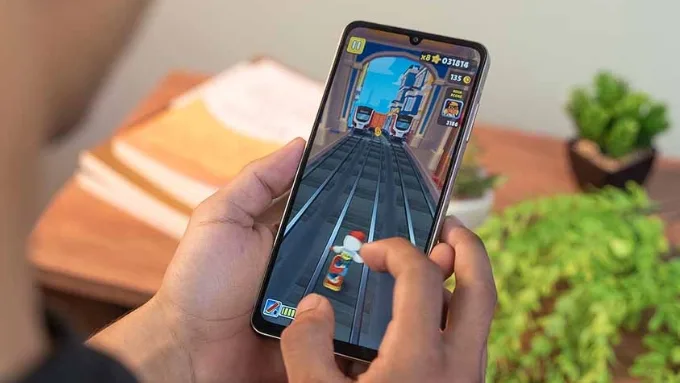 Galaxy A06 sử dụng vi xử lý MediaTek Helio G85, kết hợp RAM 4GB và bộ nhớ trong 128GB