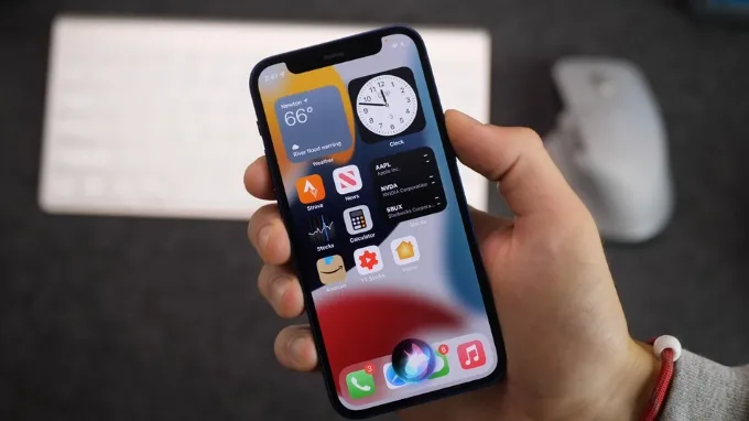 Lợi ích khi mua iPhone đã thay màn