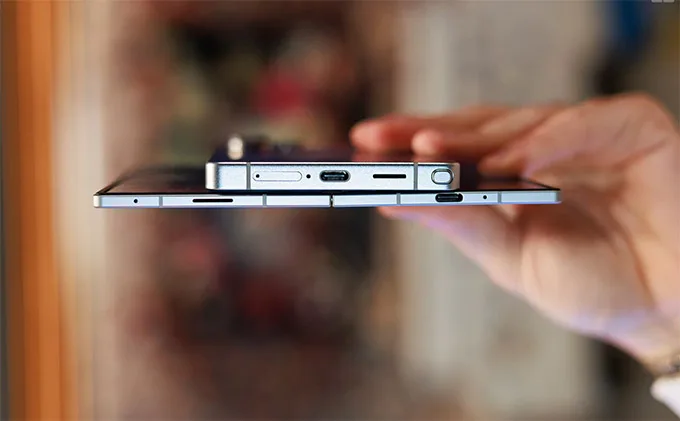 So sánh Galaxy Z Fold 7 và Galaxy S25 Ultra: Pin, tốc độ sạc