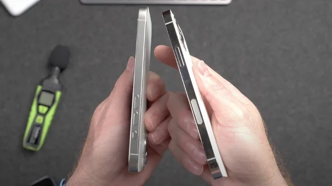 Chất liệu hoàn thiện của iPhone 15 Pro và iPhone 12 Pro