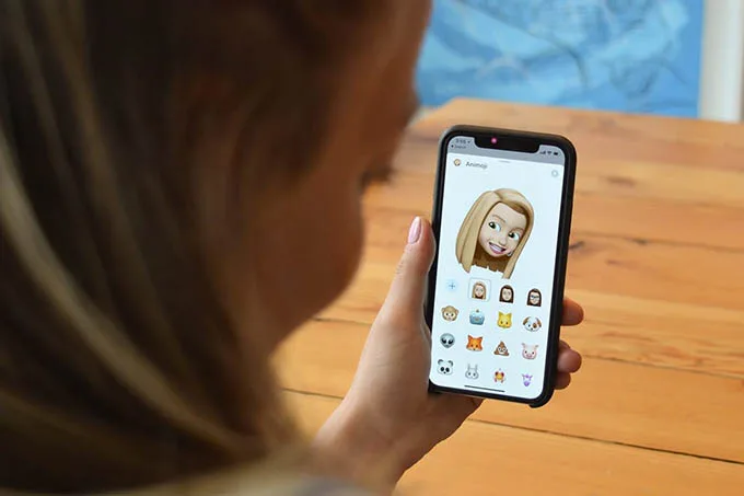 Memoji là gì?