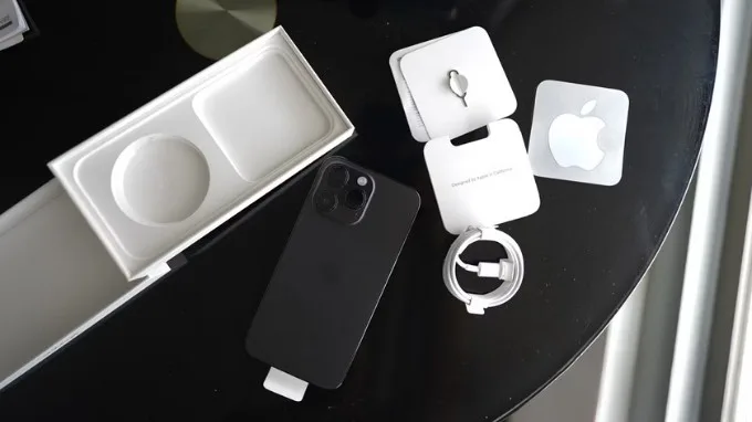 iPhone 14 đi kèm sạc Lightning