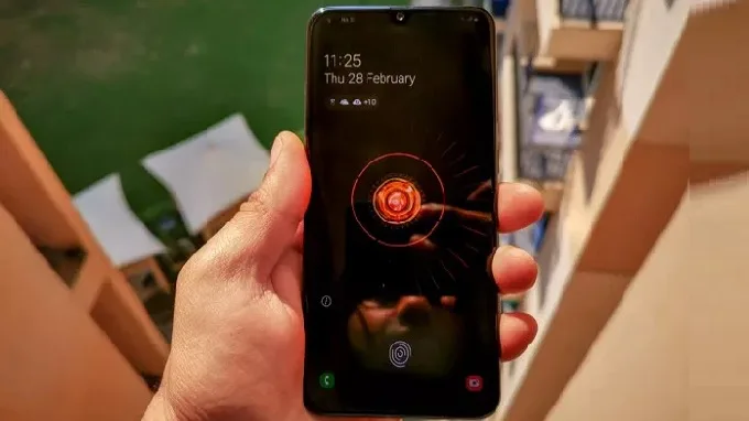 Galaxy A50 có cảm biến vân tay dưới màn hình