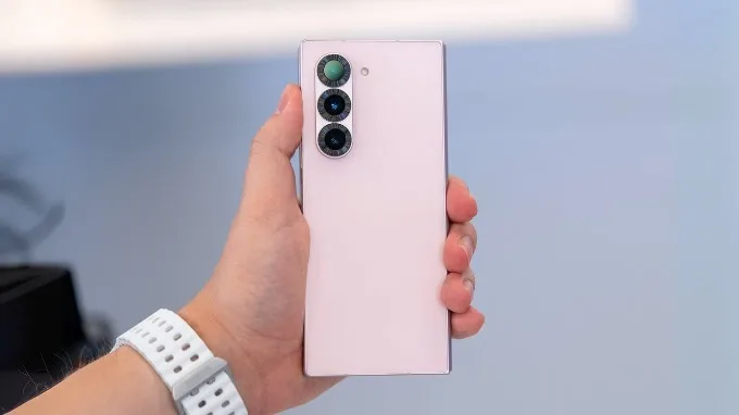 Đánh giá Galaxy Z Fold 6 về thiết kế