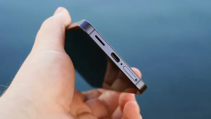 Pin là điểm khác biệt khi so sánh Vivo X300s vs Samsung Galaxy S26