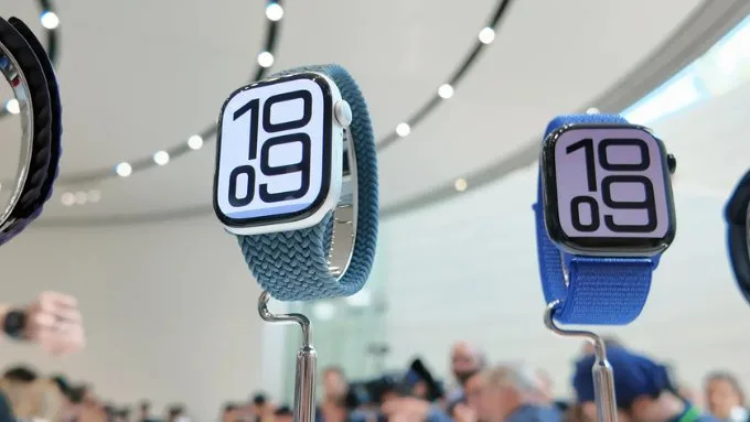 so-sanh-apple-watch-series-9-va-series-10-ve-man-hinh-xtmobile