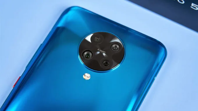 Mặt lưng Redmi K30 Pro nổi bật với hệ thống camera hình tròn độc đáo