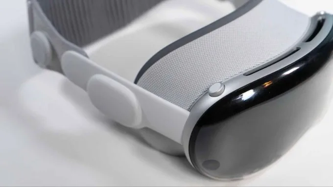 Phần kính bo cong của Apple Vision Pro