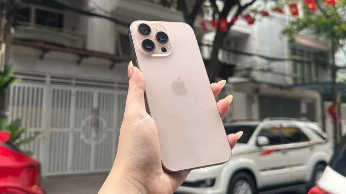 iPhone 16 Pro Titan Sa Mạc (Desert Titanium)