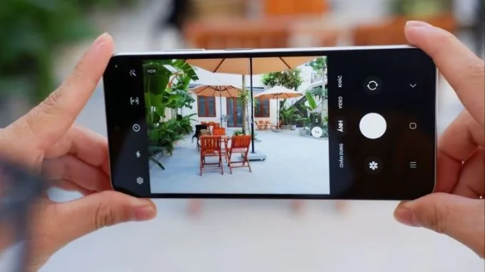 So sánh thiết kế Galaxy A06 và Galaxy A05
