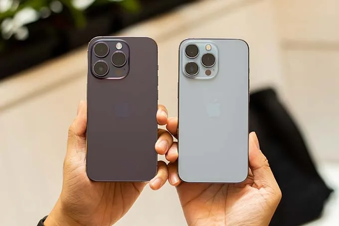 So sánh thiết kế iPhone 12 Pro Max vs iPhone 14 Pro Max