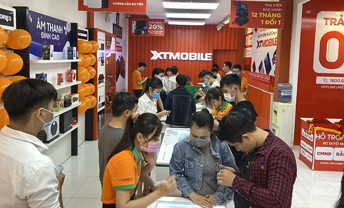 khai-truong-xtmobile-tai-437-quang-trung-9