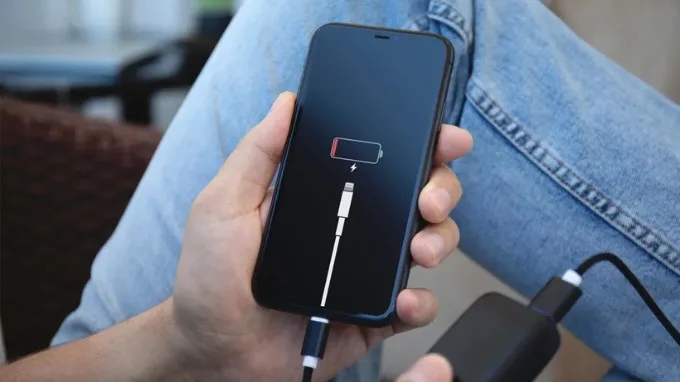 Dấu hiệu nhận biết chân sạc iPhone bị lỏng