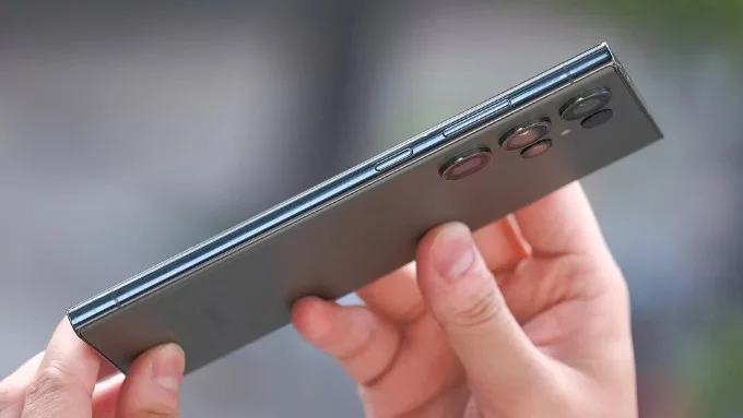Galaxy S24 Ultra sở hữu khung viền Titan