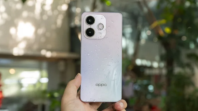 OPPO A5 Pro 5G sở hữu cấu trúc khung chắc chắn