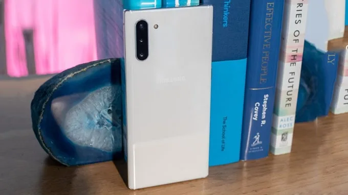Galaxy Note 10 màu trắng đơn giản, thanh lịch