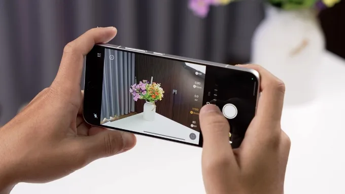 OPPO Reno15 được định hướng mạnh vào trải nghiệm chân dung và selfie