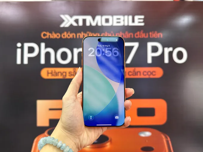 Màn hình LTPO Super Retina XDR OLED 6.9 inch trên iPhone 17 Pro Max với độ phân giải 1320 x 2868 pixel