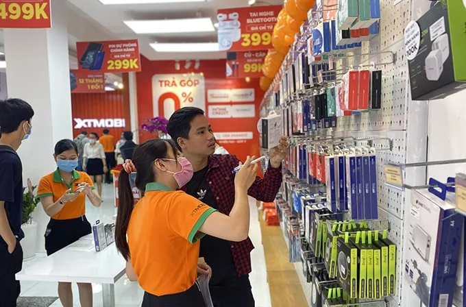 khai-truong-xtmobile-tai-437-quang-trung-8