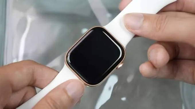 Chọn Apple Watch Series 10, Ultra 2 hay Watch SE 2 về kích thước