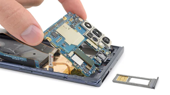Galaxy Note 10 Plus 5G có khay thẻ nhớ
