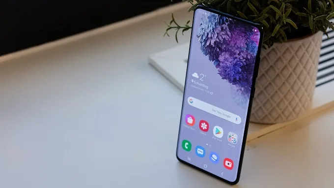 Camera trước tương tự Galaxy Note 10