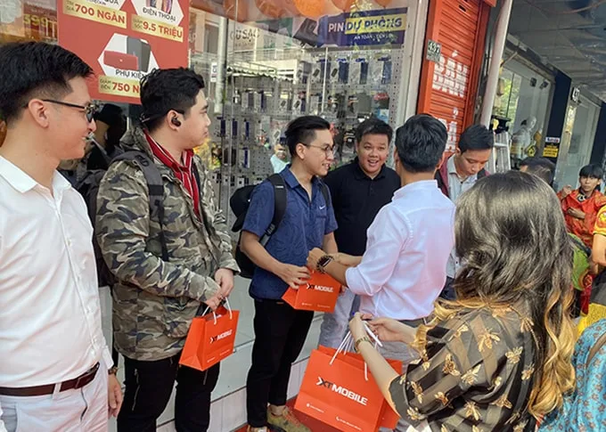 khai-truong-xtmobile-tai-437-quang-trung-7