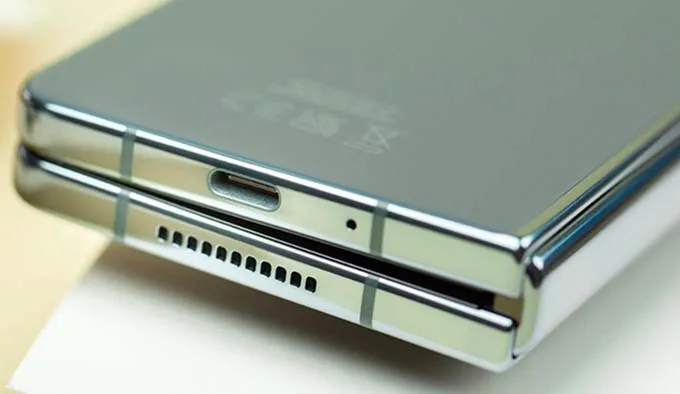 Bản lề Galaxy Z Fold 5 vẫn sẽ tồn tại nếp gấp màn hình như Galaxy Z Fold 4