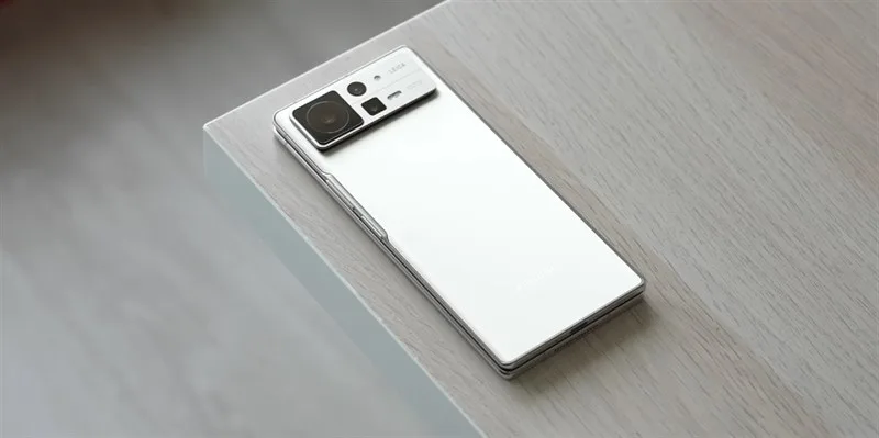 Xiaomi MIX Fold 3 sẽ có hai camera zoom