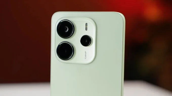 Redmi Note 14 sở hữu hệ thống ba camera sau với cảm biến chính 108MP