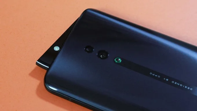 Camera Oppo Reno 10x có khả năng zoom ấn tượng