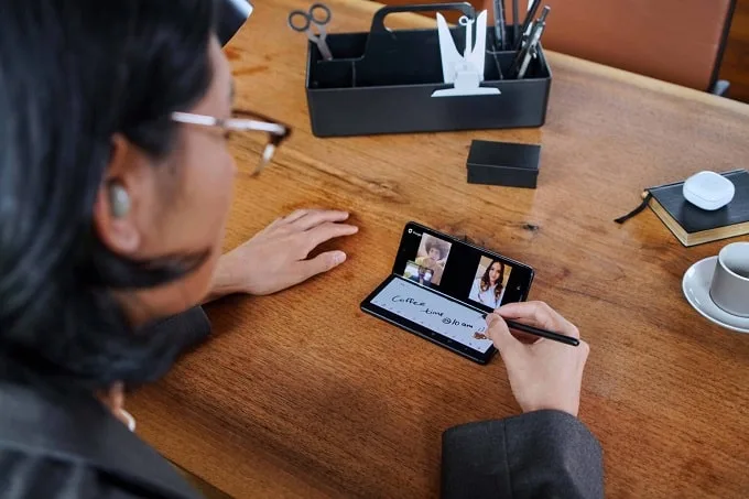Galaxy Z Fold3 5G người dùng sẽ có trải nghiệm màn hình vô khuyết thật sự