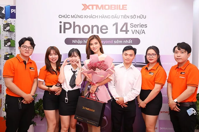 dien-vien-kim-tuyen-ip-14-pro-max-mau-tim