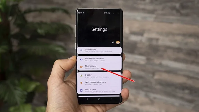 Hướng dẫn cài đặt hiển thị % pin trên Galaxy S10, S10 Plus và S10e