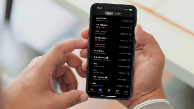 Nhật ký cuộc gọi trên iPhone được lưu ngay trong ứng dụng Điện thoại