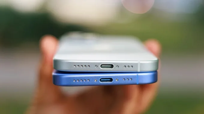 Khi so với thế hệ iPhone 15, dòng iPhone 16 ghi nhận mức cải thiện đồng đều về pin nhờ dung lượng lớn hơn và khả năng quản lý năng lượng tối ưu hơn