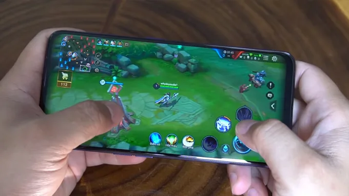 các tựa game nặng nhất hiện nay máy vẫn có thể xử lý ổn định trên cả 2 thiết bị