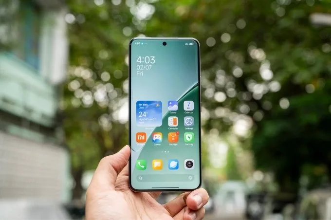 Màn hình hiển thị Xiaomi 15 Pro