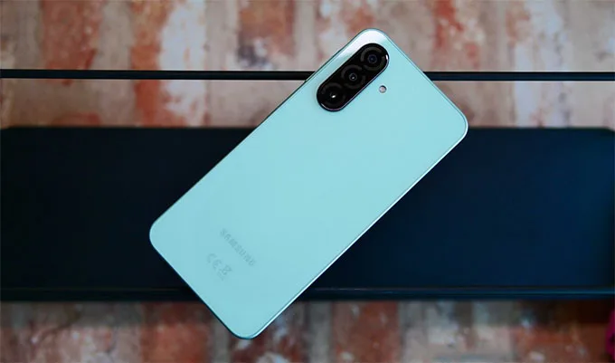 Thiết kế sang trọng trên Galaxy A26 5G