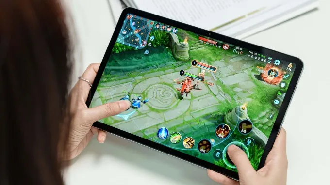 Xiaomi 7 Pro sở hữu màn hình LCD 144Hz và chipset Snapdragon 8 Gen 2