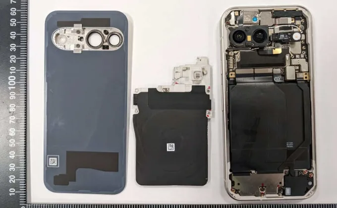 Bên trong Pixel 9