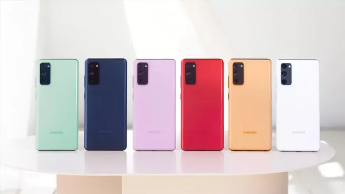 So sánh thiết kế Galaxy S20 FE