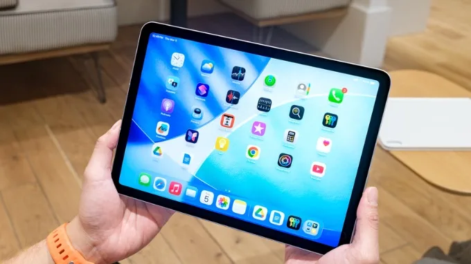 iPad Air M4 sẽ phù hợp hơn với những người dùng muốn đầu tư lâu dài
