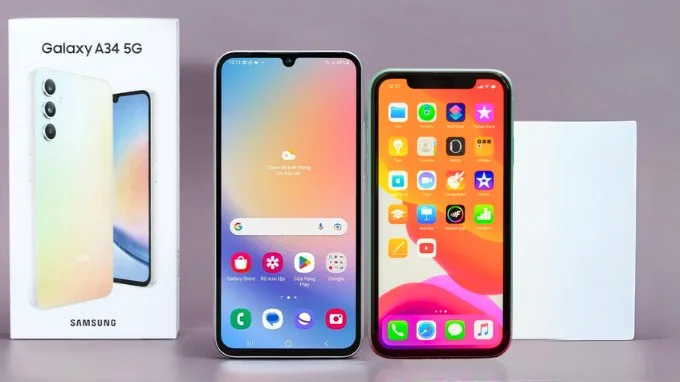 Cả hai thiết bị có màn hình hiển thị tốt