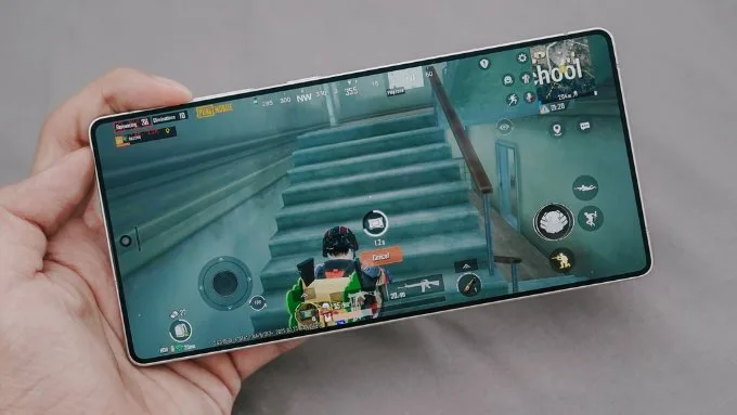 So sánh Oppo Find X9 Pro và Galaxy S25 Ultra về hiệu năng
