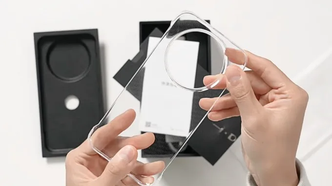 Ốp lưng trong suốt trong hộp đựng Huawei Mate 70 Air