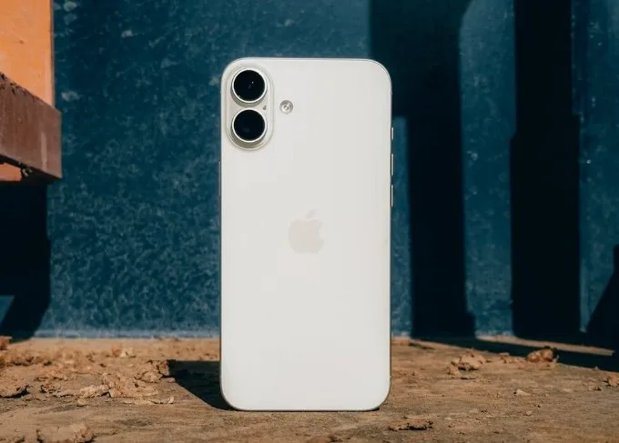 iPhone 16 màu Trắng 